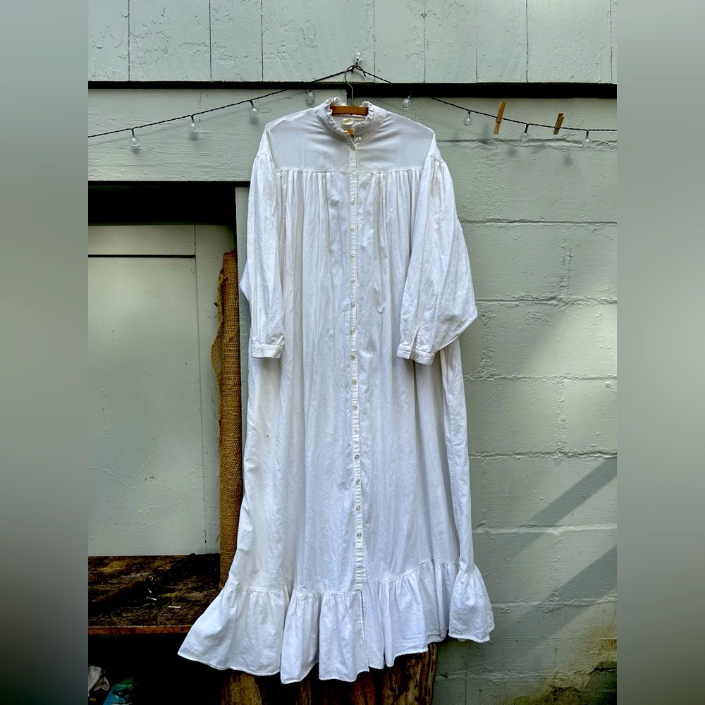 Edwardian Classic beautiful sweet simple Victorias Secret Nightgown Dress
